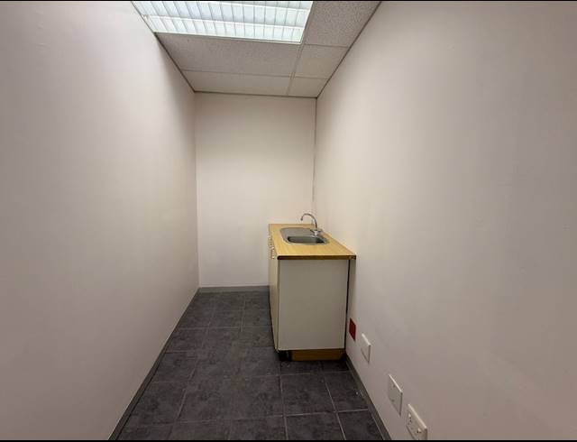 230M² OFFICE TO LET IN SOMERSET PARK